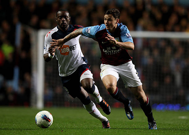 马卡：皇马签下马竞青训球员卡斯特雷洛，他曾拒绝与马竞续约.