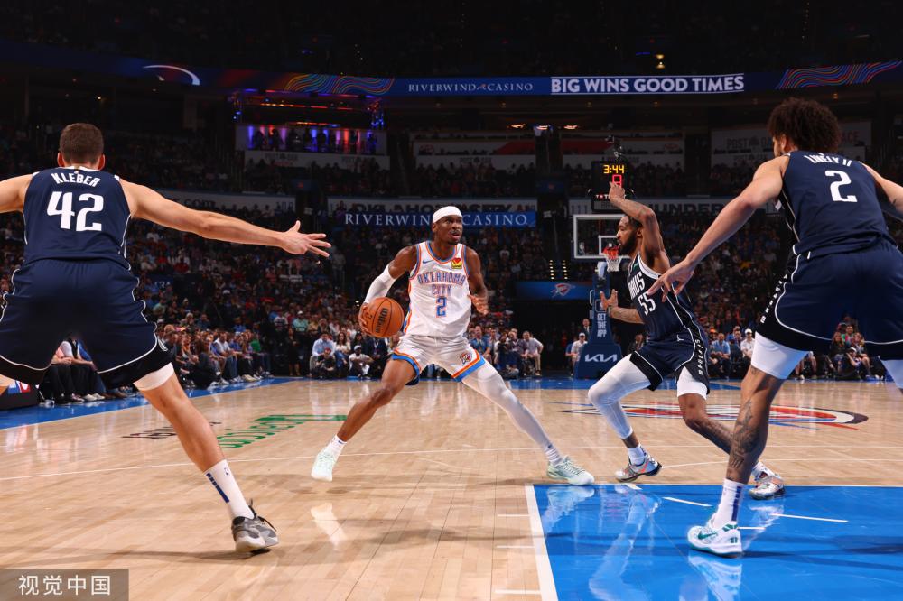 Baiye：第三把最后我先送了，但队友安慰我，打野还把龙抢了.